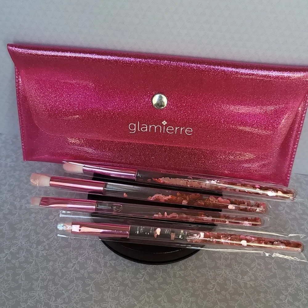 Glamrierre 4 Piece Pink Glitter Makeup Brush Set with Carrying Case
